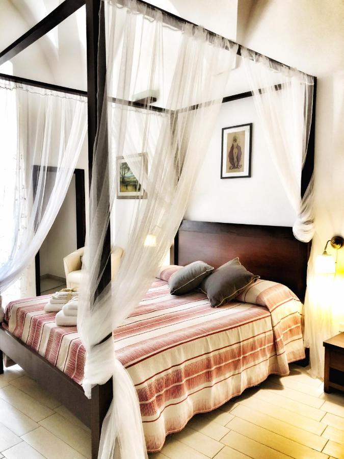 Palazzo Salia Bed & Breakfast Lecce Luaran gambar
